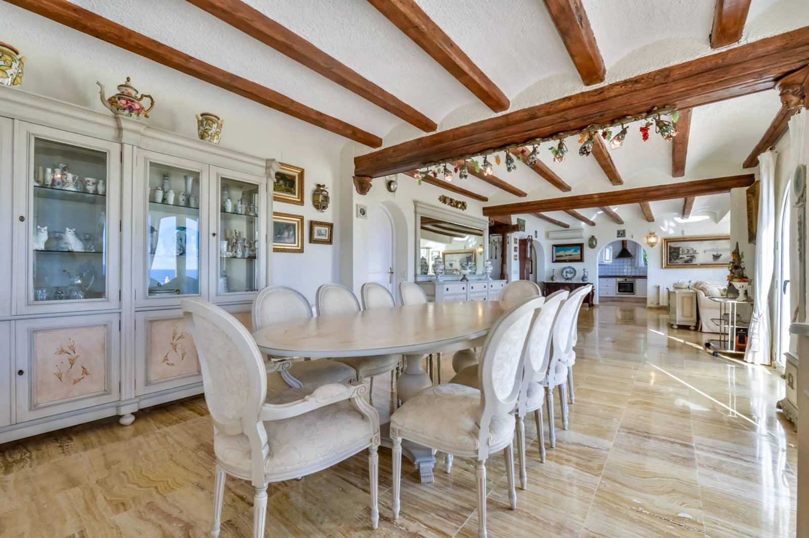 6 bedroom Villa for sale in Altea with pool garage - € 2,930,000 (Ref: 9328506)