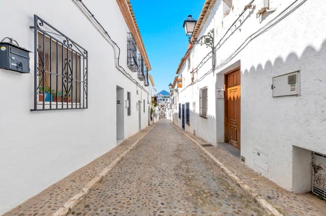 4 bedroom Townhouse for sale in Altea - € 415,000 (Ref: 9328514)