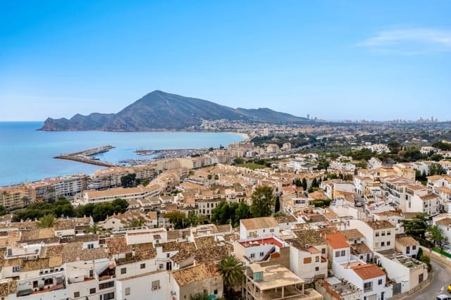 4 bedroom Townhouse for sale in Altea - € 415,000 (Ref: 9328514)