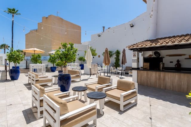 13 bedroom Hotel for sale in Alfaz del Pi / L'Alfàs del Pi with pool - € 1,850,000 (Ref: 9328520)