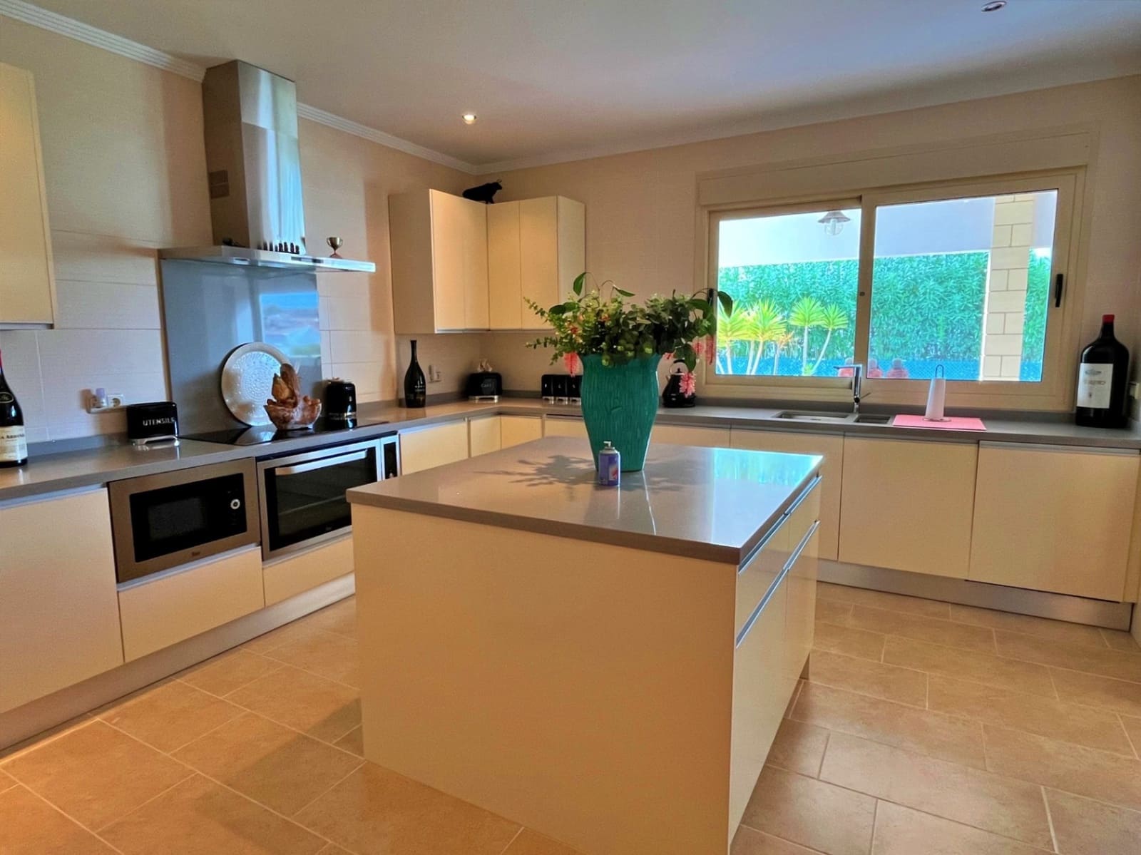 Chalet de 4 habitaciones en Calpe / Calp en venta con piscina garaje - 899.500 € (Ref: 9335380)