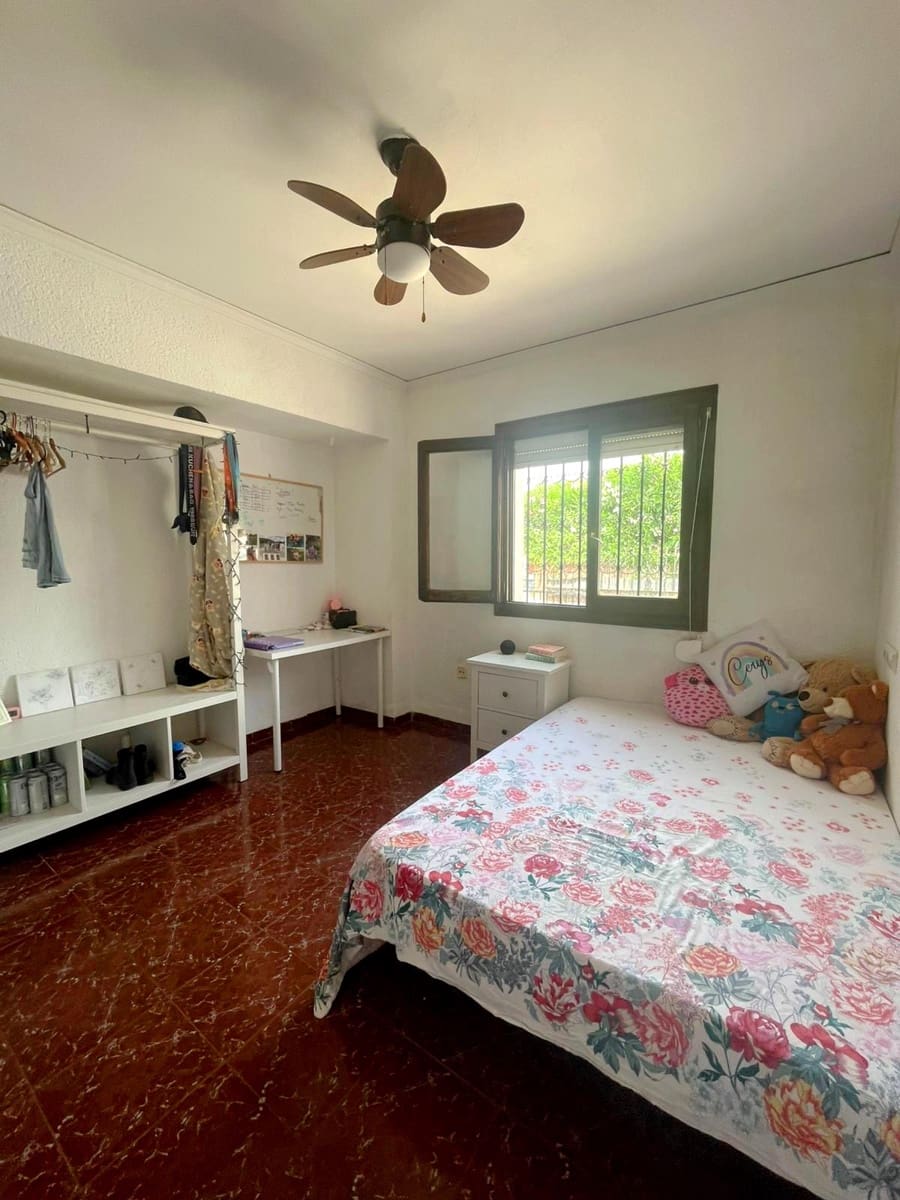 4 bedroom Villa for sale in Denia with pool garage - € 490,000 (Ref: 9340172)