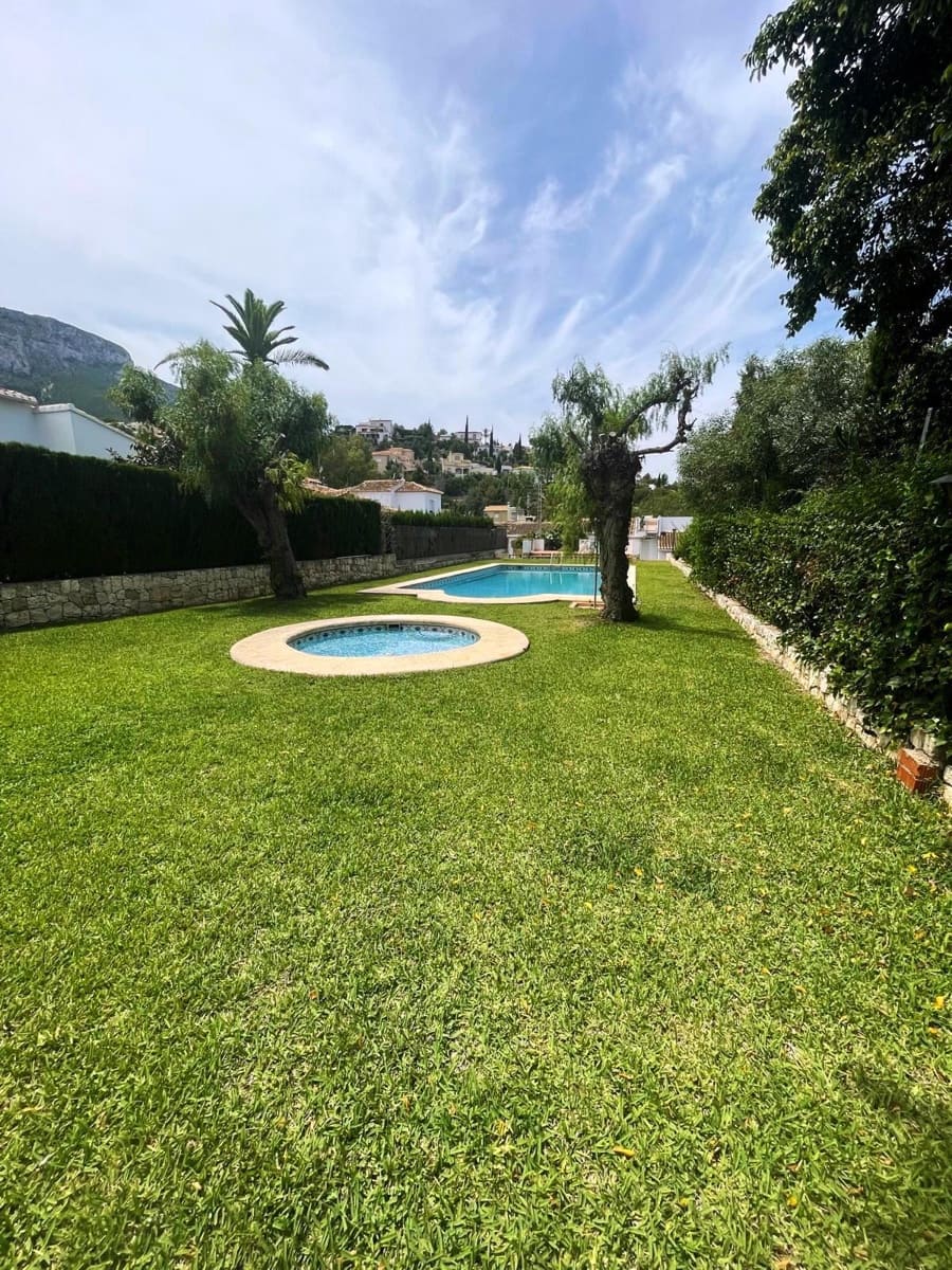 4 bedroom Villa for sale in Denia with pool garage - € 490,000 (Ref: 9340172)