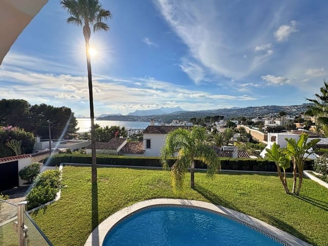 4 Zimmer Villa zu verkaufen in Moraira, Teulada-Moraira mit Pool Garage - 1.950.000 € (Ref: 9347805)