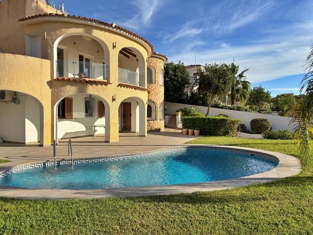 4 Zimmer Villa zu verkaufen in Moraira, Teulada-Moraira mit Pool Garage - 1.950.000 € (Ref: 9347805)