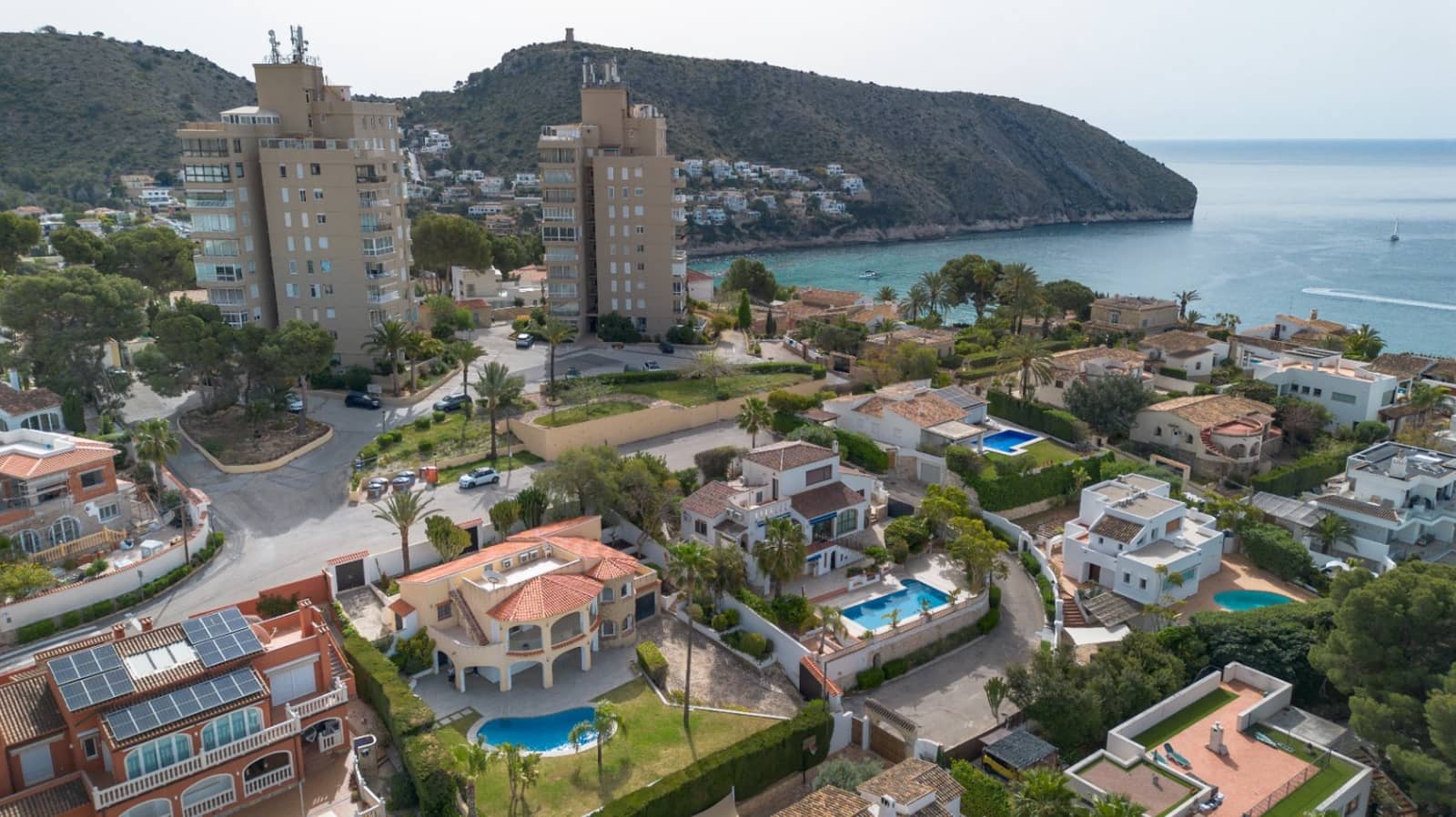 4 bedroom Villa for sale in Moraira with pool garage - € 1,750,000 (Ref: 9347805)