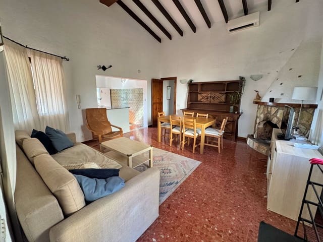 3 soveværelse Villa til leje i Moraira, Teulada-Moraira med swimmingpool garage - € 2.200 (Ref: 9347968)