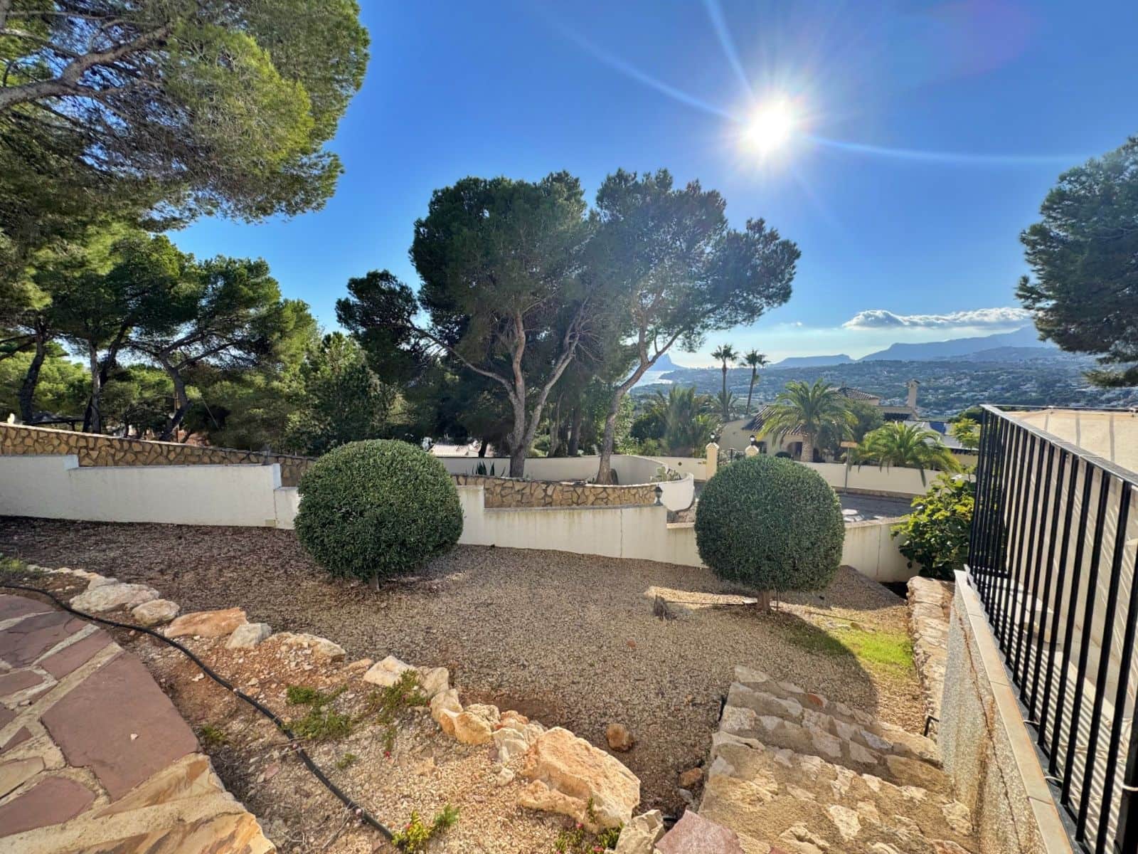 3 soveværelse Villa til leje i Moraira med swimmingpool garage - € 2.200 (Ref: 9347968)