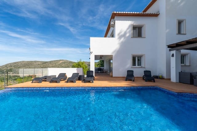 3 Zimmer Villa zu verkaufen in La Sella mit Pool - 850.000 € (Ref: 9349968)