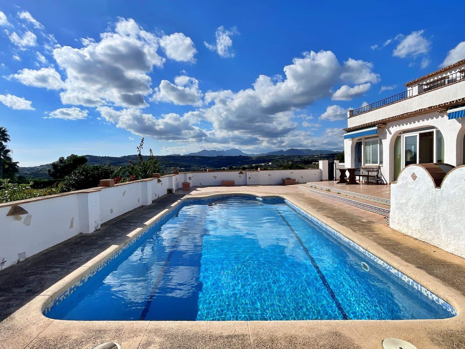 2 bedroom Villa for sale in Teulada with pool garage - € 445,000 (Ref: 9369070)