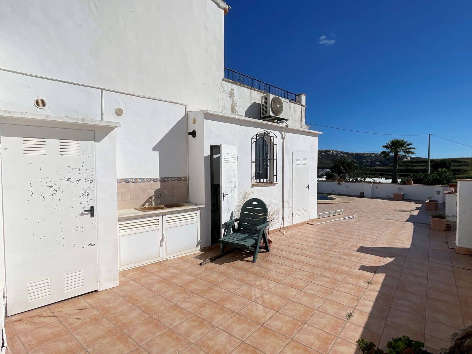 2 bedroom Villa for sale in Teulada with pool garage - € 445,000 (Ref: 9369070)