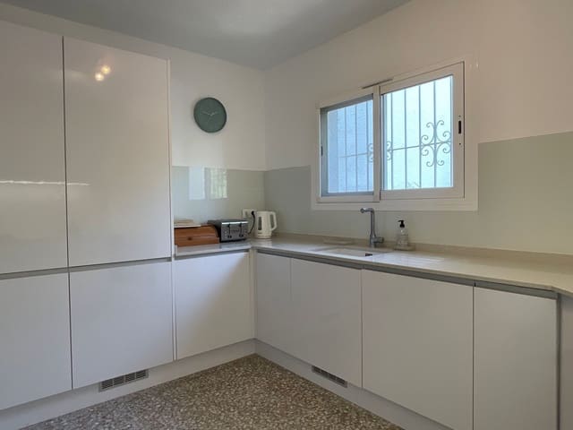 5 bedroom Villa for sale in Moraira, Teulada-Moraira with pool garage - € 725,000 (Ref: 9383518)