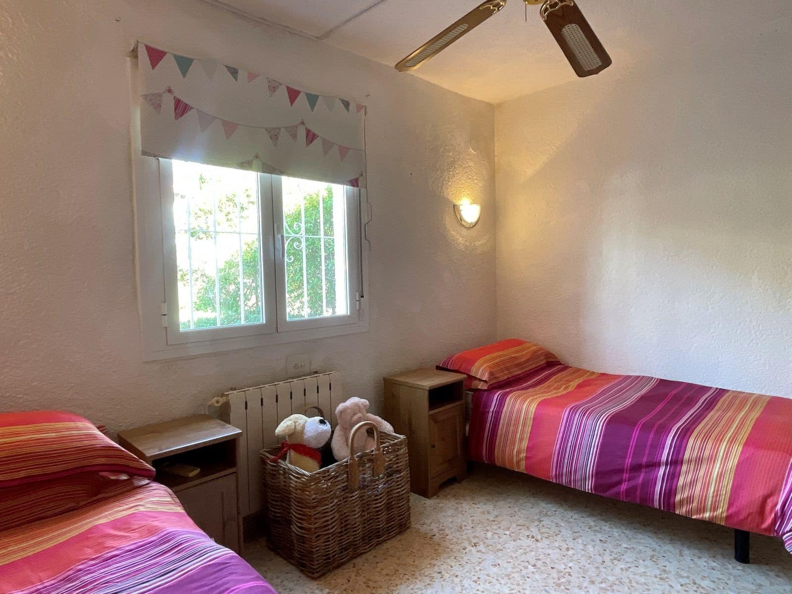 5 bedroom Villa for sale in Moraira with pool garage - € 725,000 (Ref: 9383518)