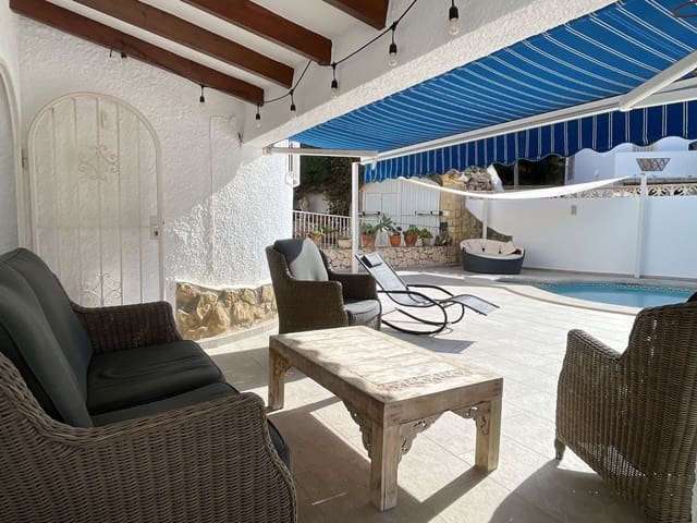 5 bedroom Villa for sale in Moraira, Teulada-Moraira with pool garage - € 725,000 (Ref: 9383518)