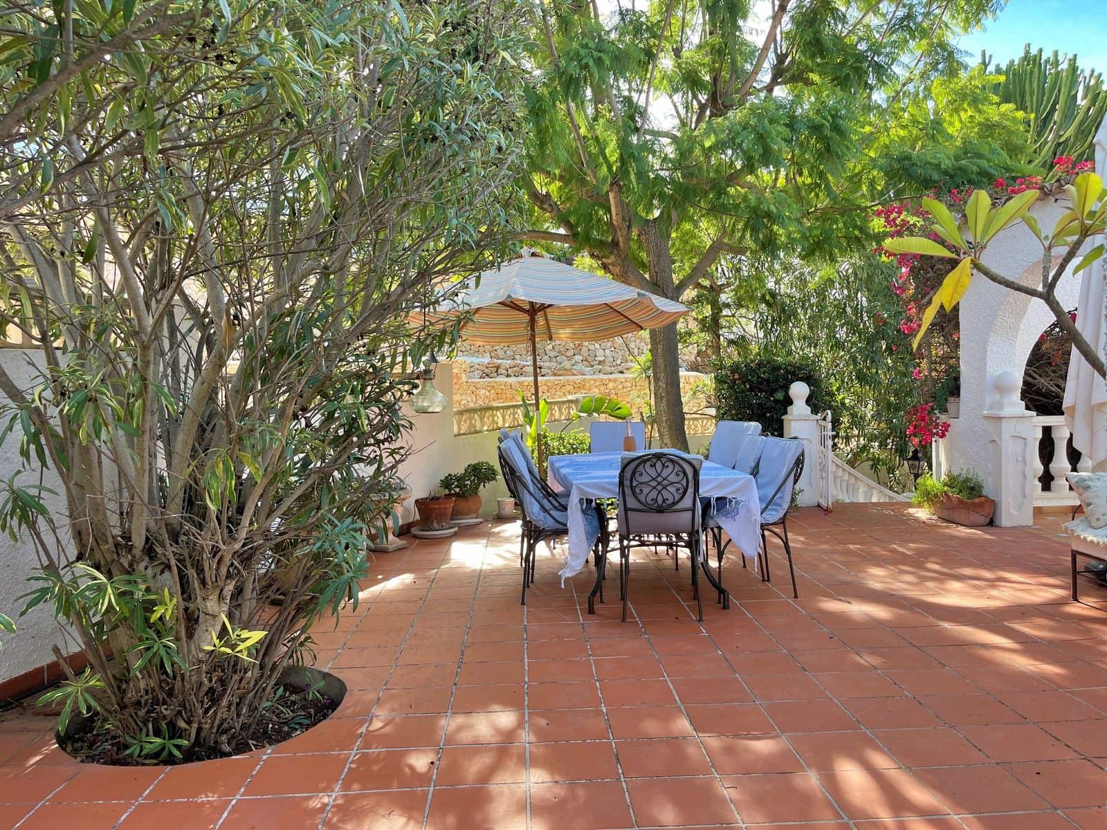 5 bedroom Villa for sale in Moraira with pool garage - € 725,000 (Ref: 9383518)