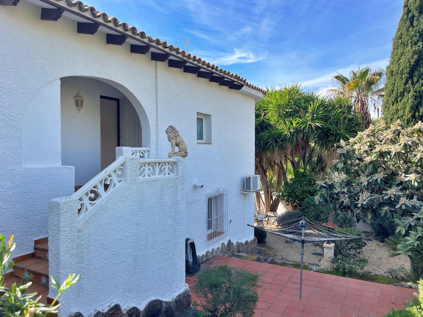 5 bedroom Villa for sale in Moraira with pool garage - € 725,000 (Ref: 9383518)