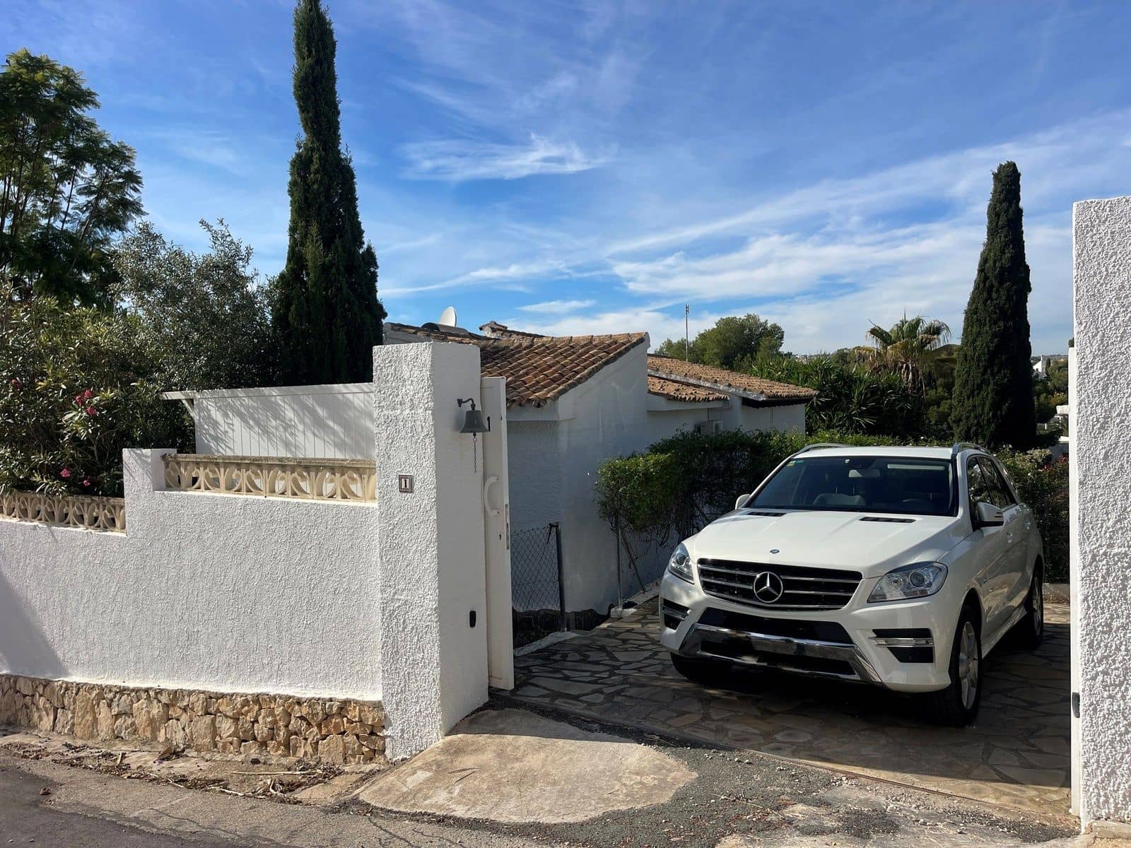 5 bedroom Villa for sale in Moraira with pool garage - € 725,000 (Ref: 9383518)