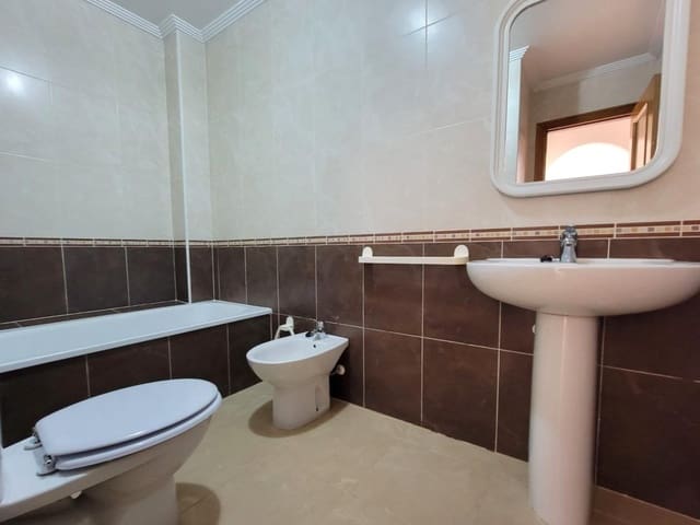 Apartamento de 1 habitación en Aguas Nuevas, Torrevieja en venta con piscina garaje - 138.000 € (Ref: 9388659)