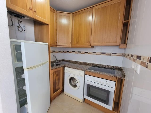 Apartamento de 1 habitación en Aguas Nuevas, Torrevieja en venta con piscina garaje - 138.000 € (Ref: 9388659)