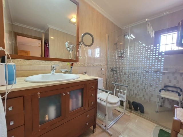 4 slaapkamer Villa te koop in Aguas Nuevas, Torrevieja met zwembad garage - € 1.000.000 (Ref: 9394390)