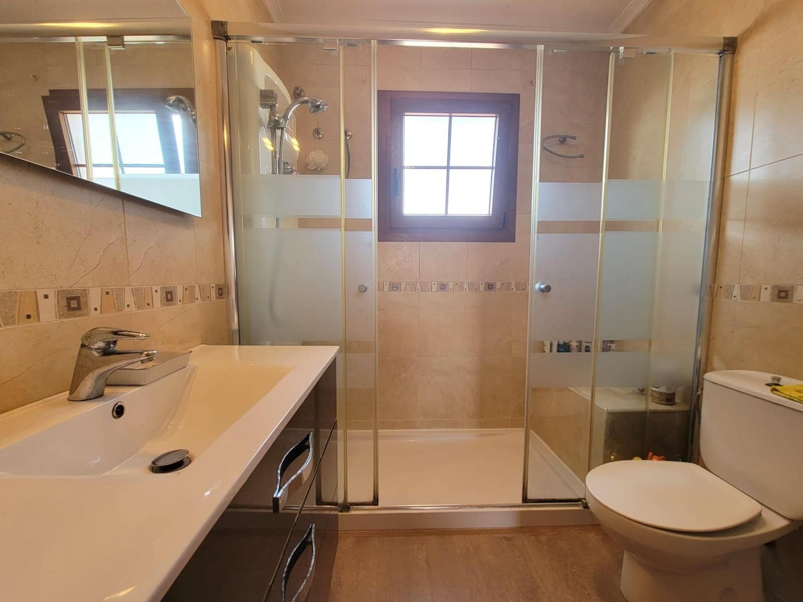 4 slaapkamer Villa te koop in Aguas Nuevas met zwembad garage - € 1.000.000 (Ref: 9394390)