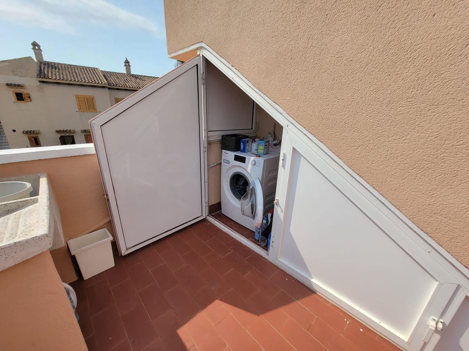 4 slaapkamer Villa te koop in Aguas Nuevas met zwembad garage - € 1.000.000 (Ref: 9394390)