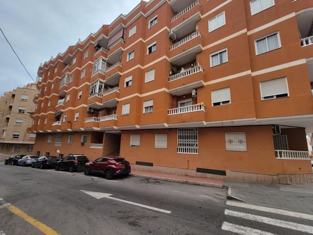 2 bedroom Apartment for sale in Torrevieja - € 117,260 (Ref: 9397829)