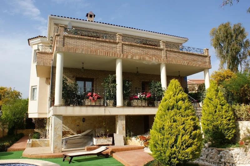 Chalet de 5 habitaciones en Ciudad Quesada en venta con piscina garaje - 630.000 € (Ref: 9402505)