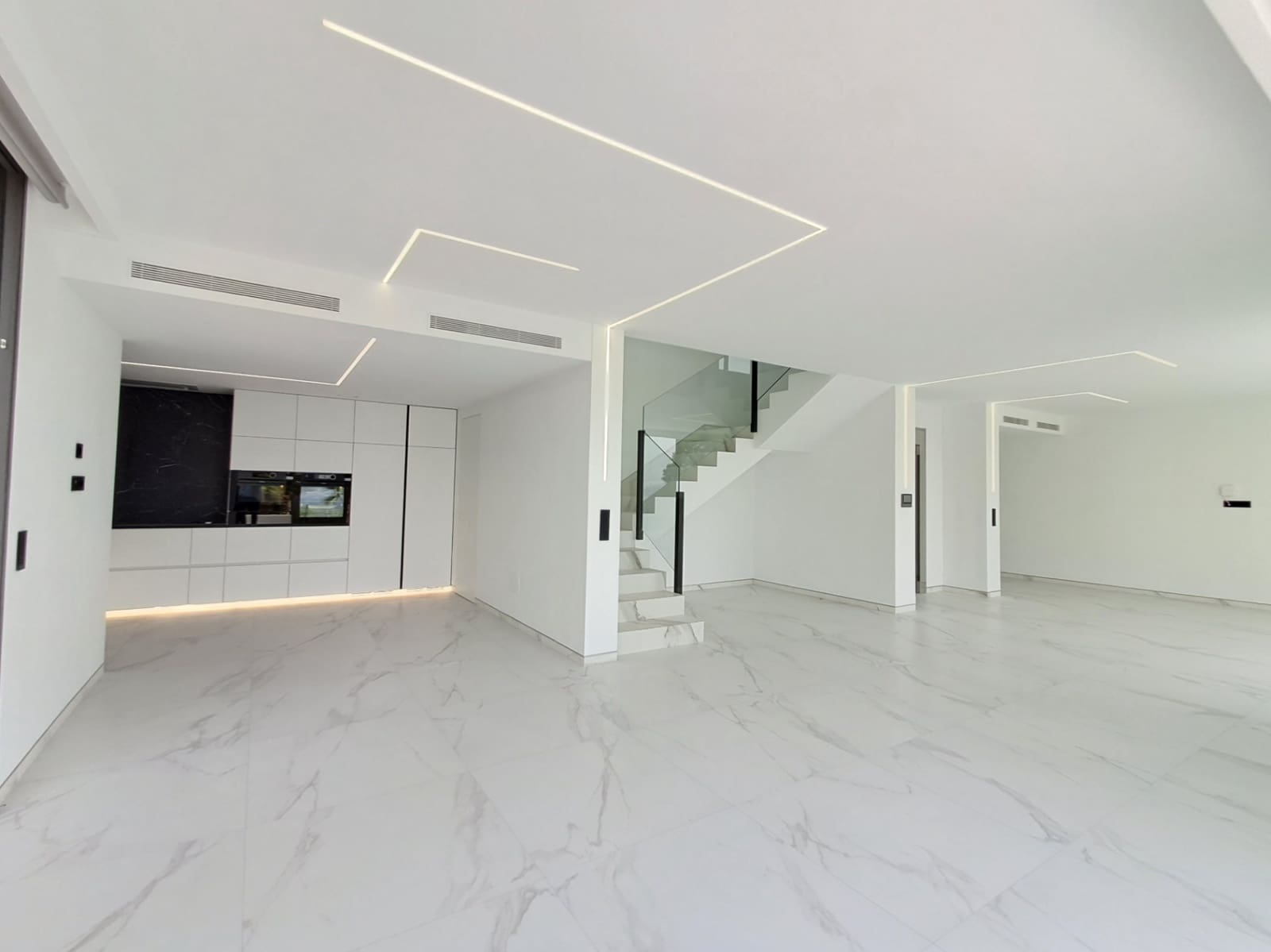 5 Zimmer Villa zu verkaufen in Altea mit Pool Garage - 2.350.000 € (Ref: 9410071)