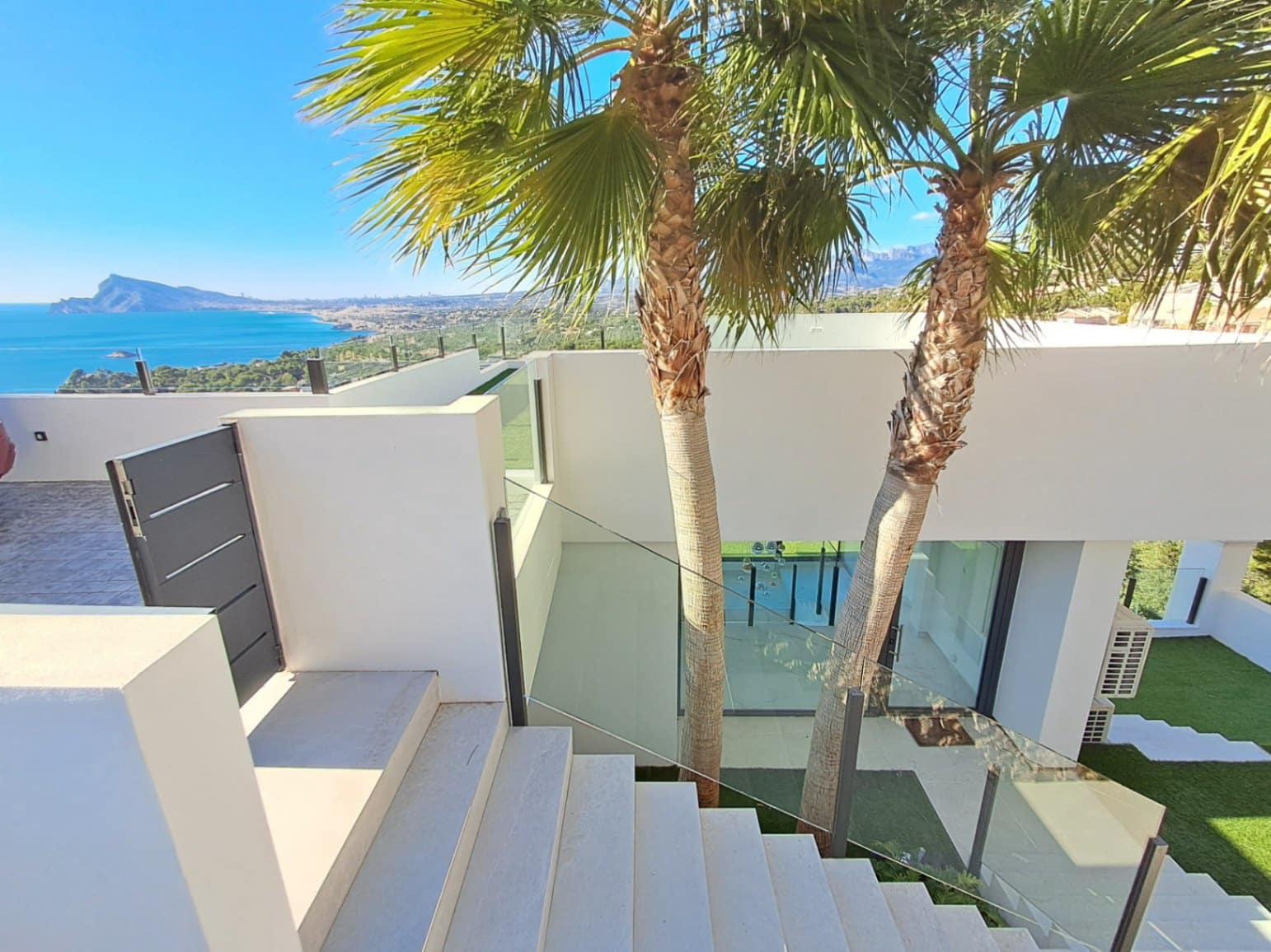 5 Zimmer Villa zu verkaufen in Altea mit Pool Garage - 2.350.000 € (Ref: 9410071)