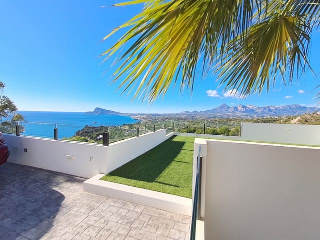 5 Zimmer Villa zu verkaufen in Altea mit Pool Garage - 2.350.000 € (Ref: 9410071)