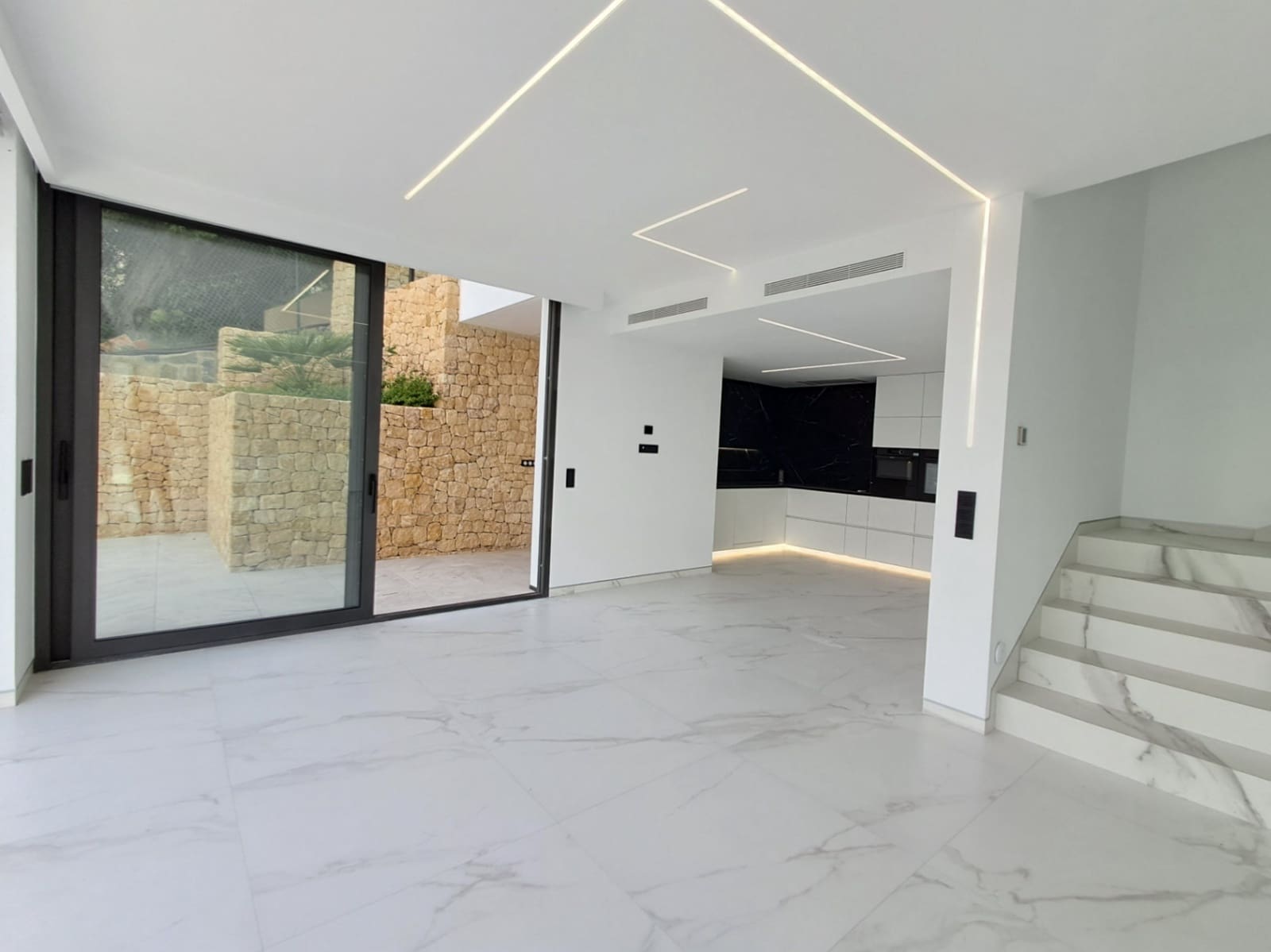 5 Zimmer Villa zu verkaufen in Altea mit Pool Garage - 2.350.000 € (Ref: 9410071)