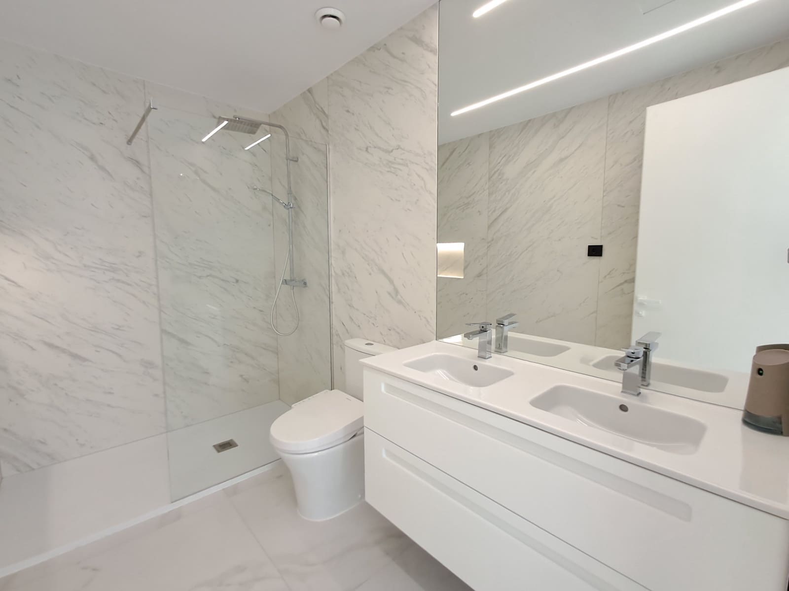 5 Zimmer Villa zu verkaufen in Altea mit Pool Garage - 2.350.000 € (Ref: 9410071)