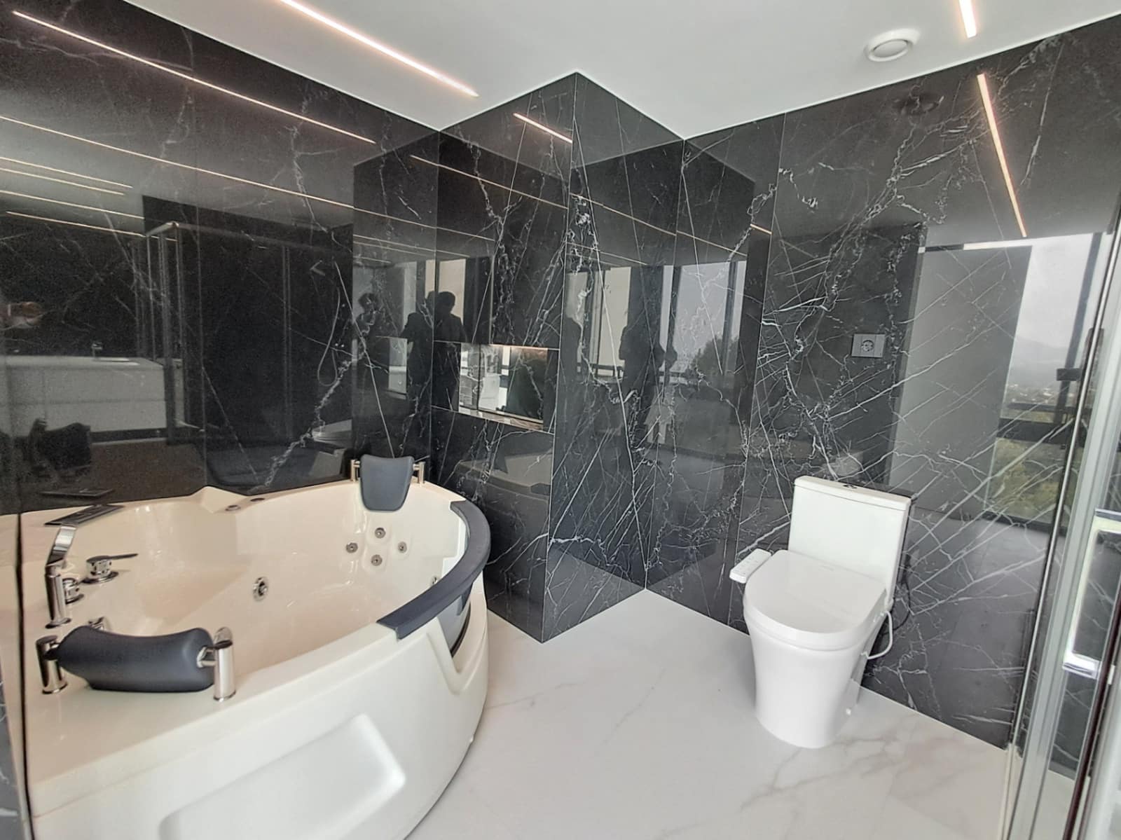 5 Zimmer Villa zu verkaufen in Altea mit Pool Garage - 2.350.000 € (Ref: 9410071)