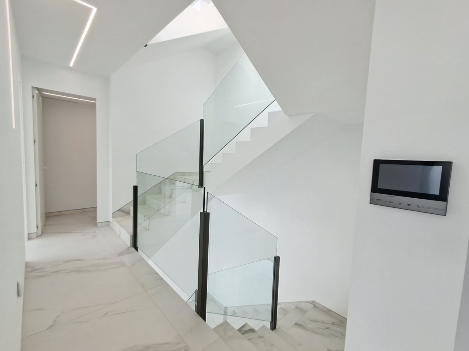 5 Zimmer Villa zu verkaufen in Altea mit Pool Garage - 2.350.000 € (Ref: 9410071)