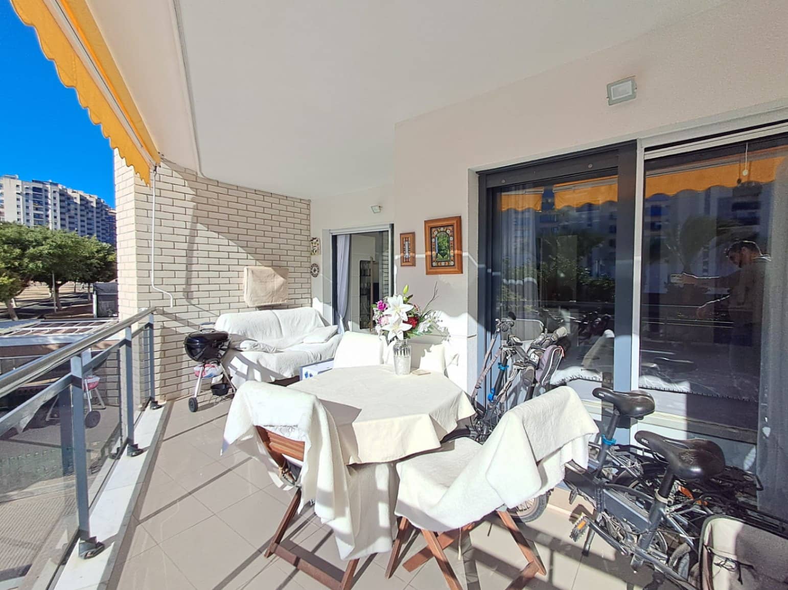 2 bedroom Apartment for sale in La Villajoyosa / Vila Joiosa with pool - € 350,000 (Ref: 9414577)