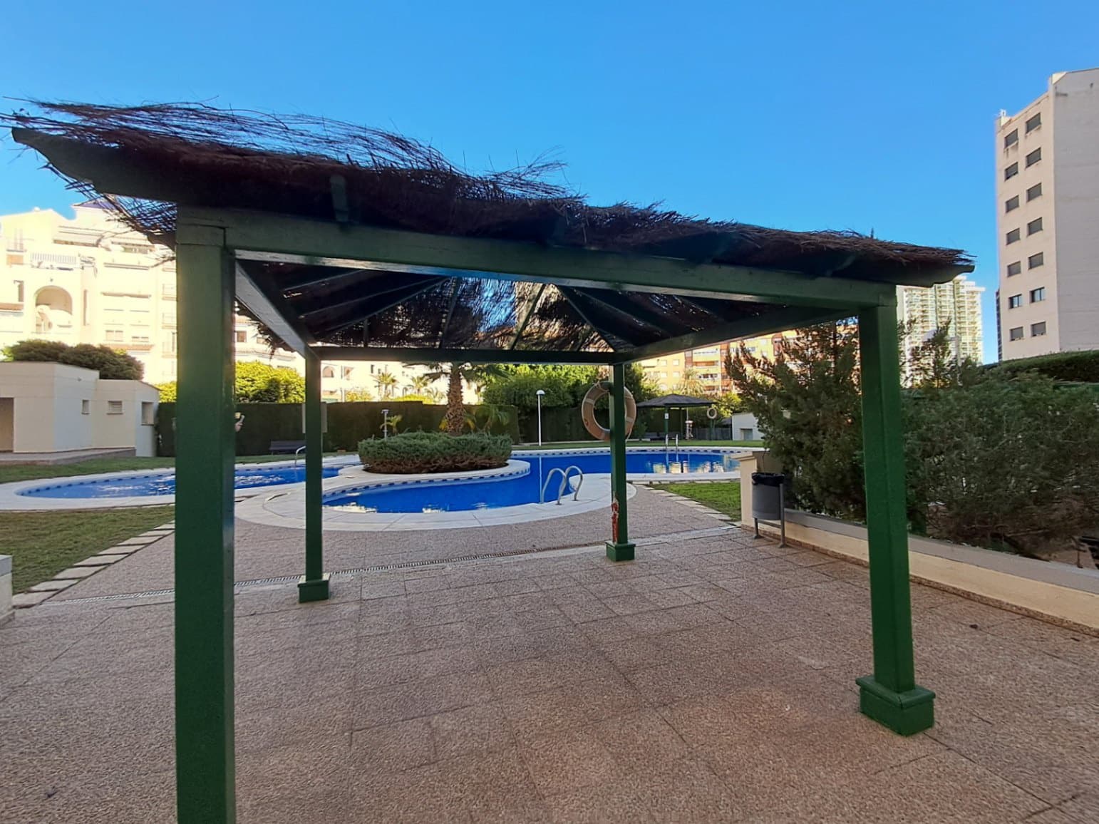 2 bedroom Apartment for sale in La Villajoyosa / Vila Joiosa with pool - € 350,000 (Ref: 9414577)