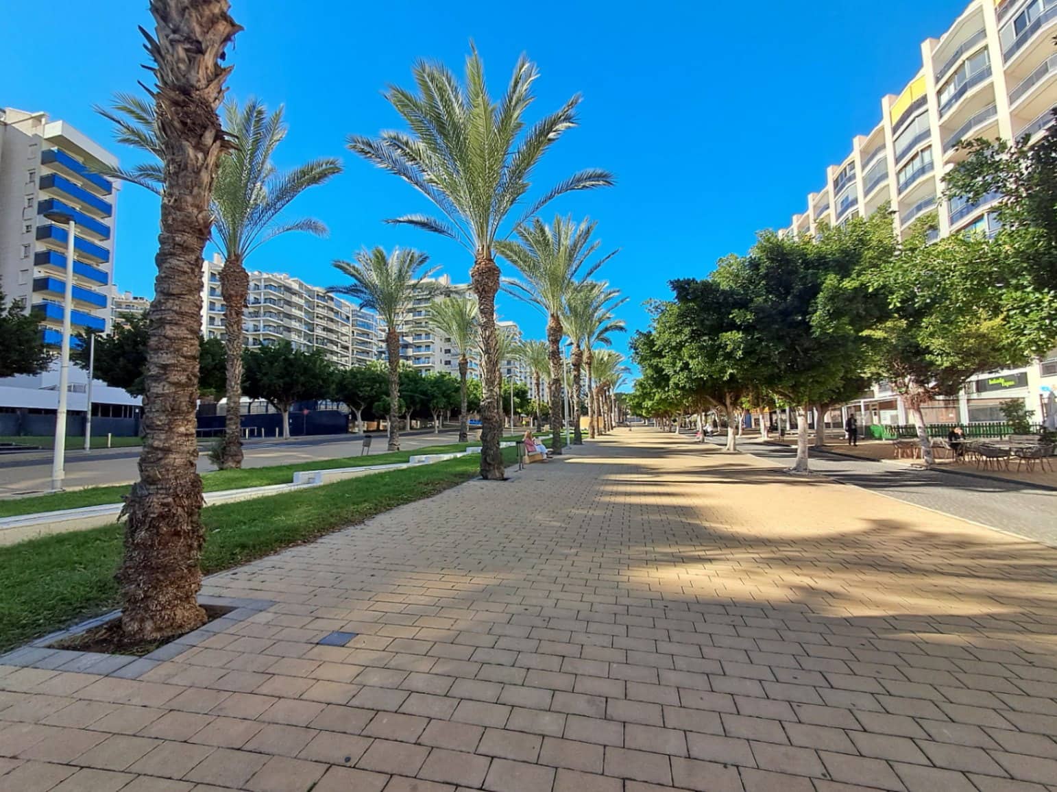 2 bedroom Apartment for sale in La Villajoyosa / Vila Joiosa with pool - € 350,000 (Ref: 9414577)