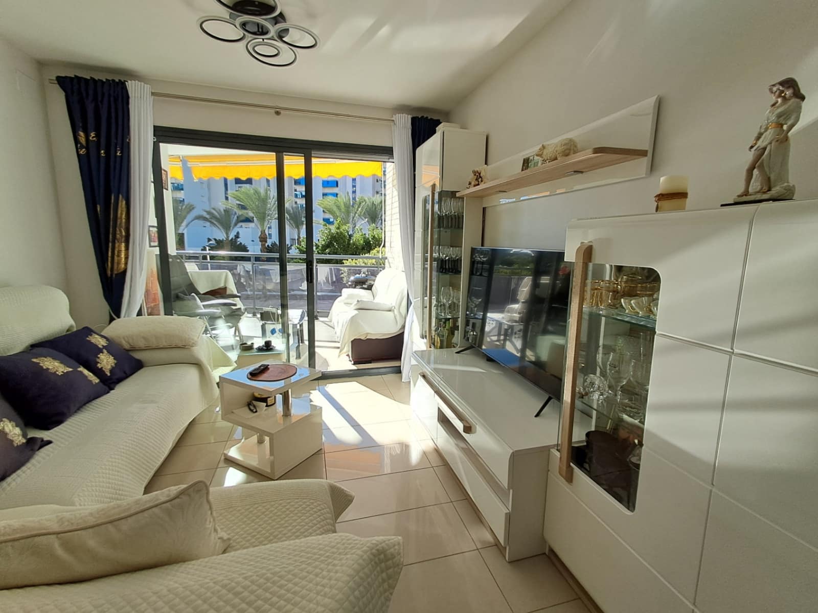 2 bedroom Apartment for sale in La Villajoyosa / Vila Joiosa with pool - € 350,000 (Ref: 9414577)