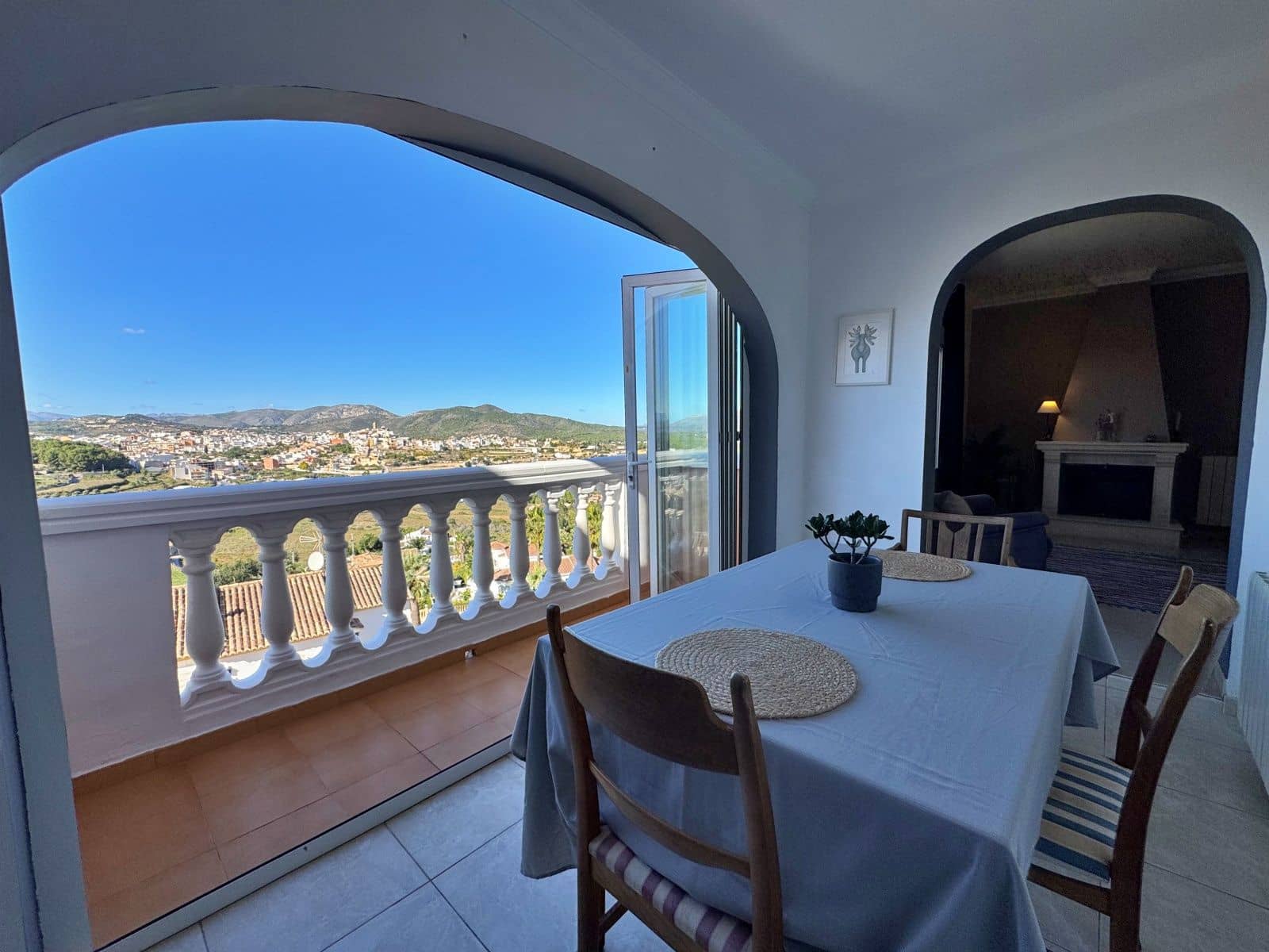 3 sovrum Villa att hyra i Benitachell / Benitatxell med pool garage - 1 300 € (Ref: 9415090)