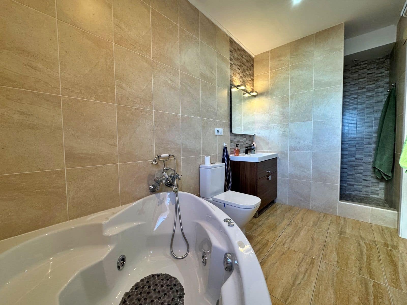 3 sovrum Villa att hyra i Benitachell / Benitatxell med pool garage - 1 300 € (Ref: 9415090)