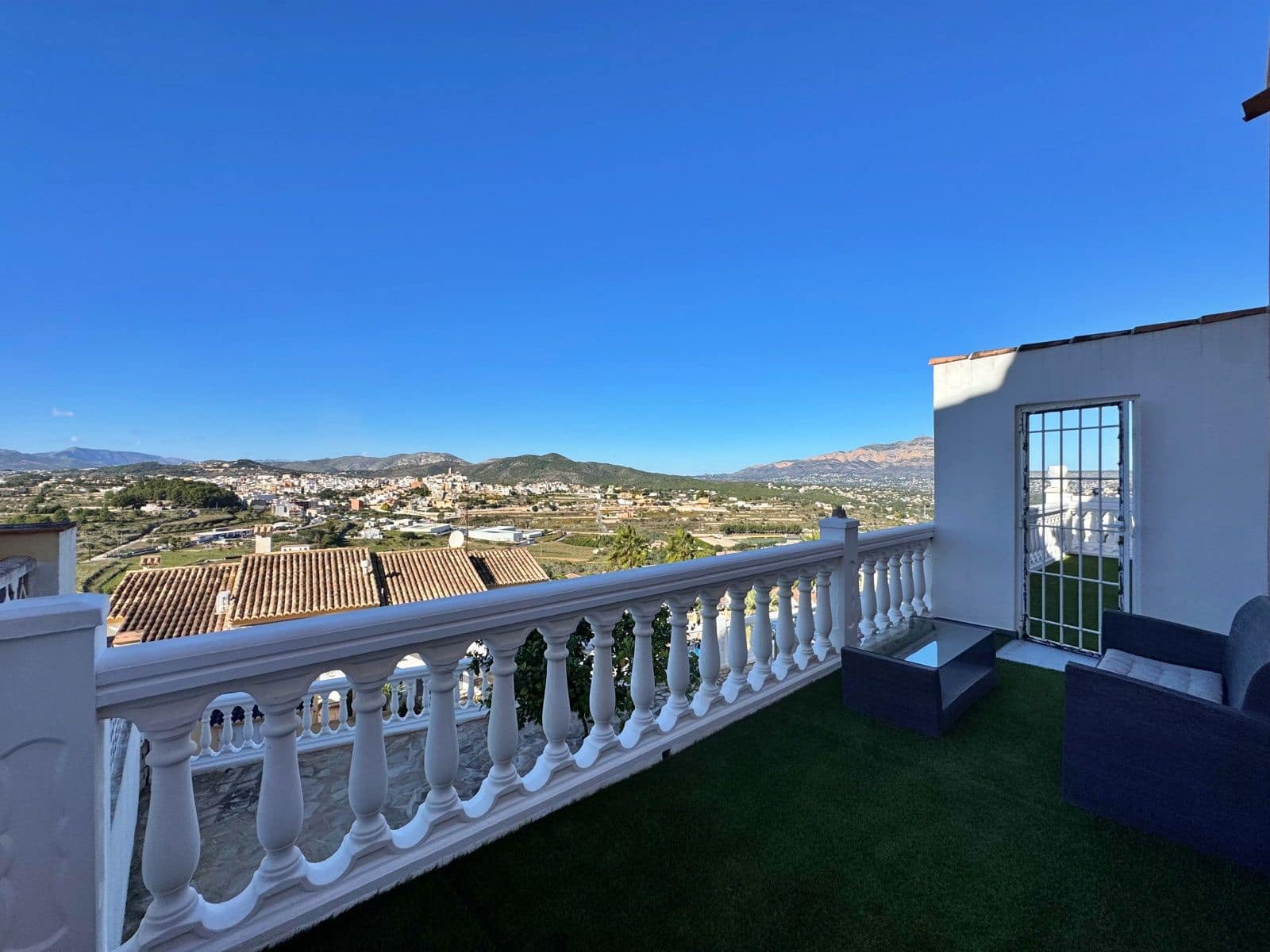 3 sovrum Villa att hyra i Benitachell / Benitatxell med pool garage - 1 300 € (Ref: 9415090)