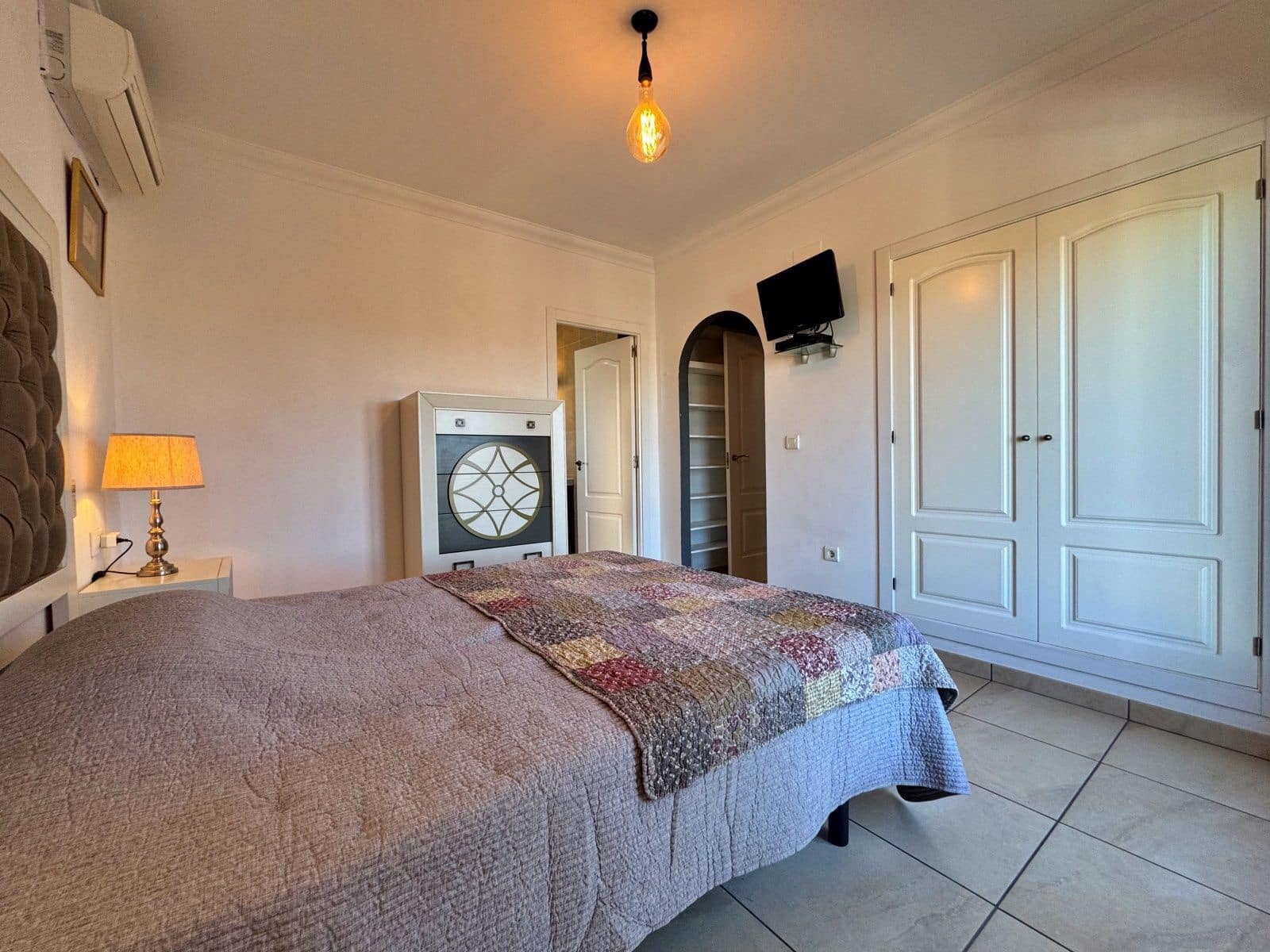 3 sovrum Villa att hyra i Benitachell / Benitatxell med pool garage - 1 300 € (Ref: 9415090)