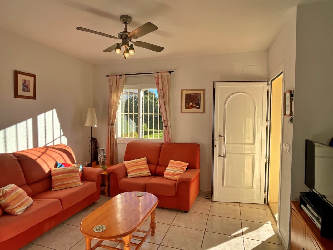 2 soveværelse Bungalow til salg i Calpe / Calp med swimmingpool garage - € 265.000 (Ref: 9422572)