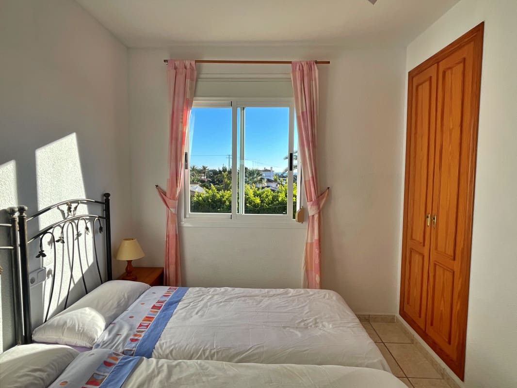 2 soveværelse Bungalow til salg i Calpe / Calp med swimmingpool garage - € 265.000 (Ref: 9422572)