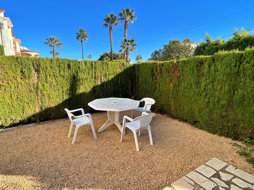 2 soveværelse Bungalow til salg i Calpe / Calp med swimmingpool garage - € 265.000 (Ref: 9422572)