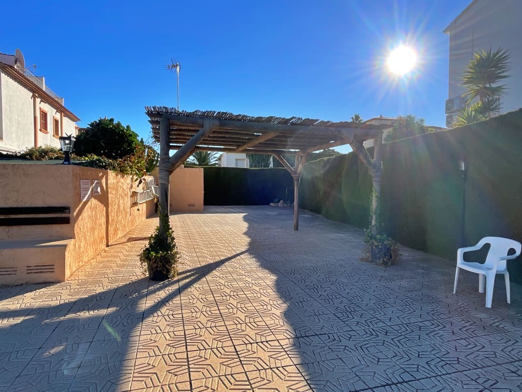 2 soveværelse Bungalow til salg i Calpe / Calp med swimmingpool garage - € 265.000 (Ref: 9422572)