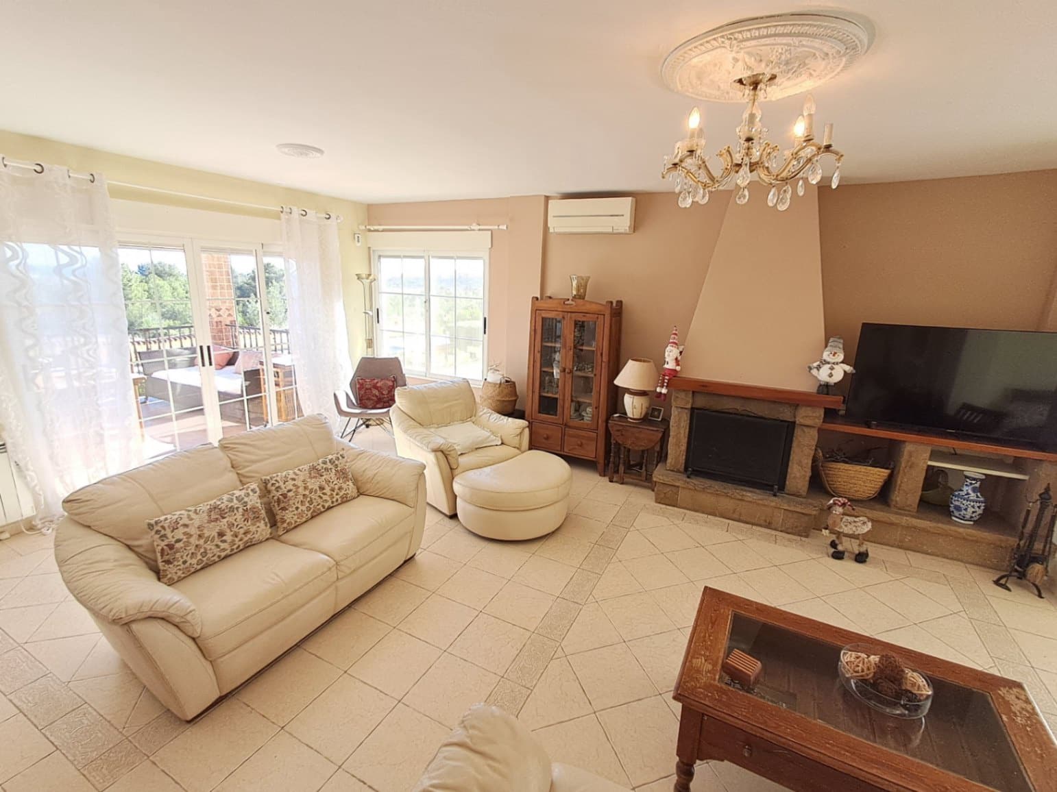 4 bedroom Villa for rent in Polop with pool garage - € 3,900 (Ref: 9431988)