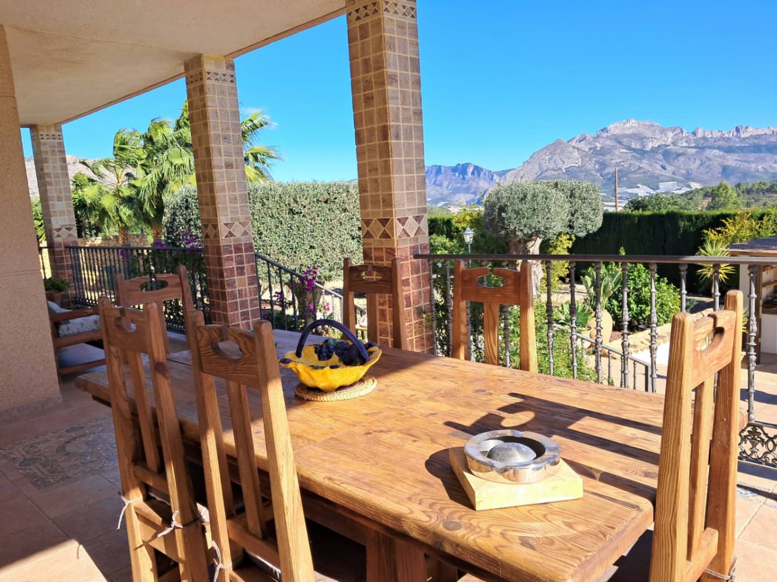 4 bedroom Villa for rent in Polop with pool garage - € 3,900 (Ref: 9431988)