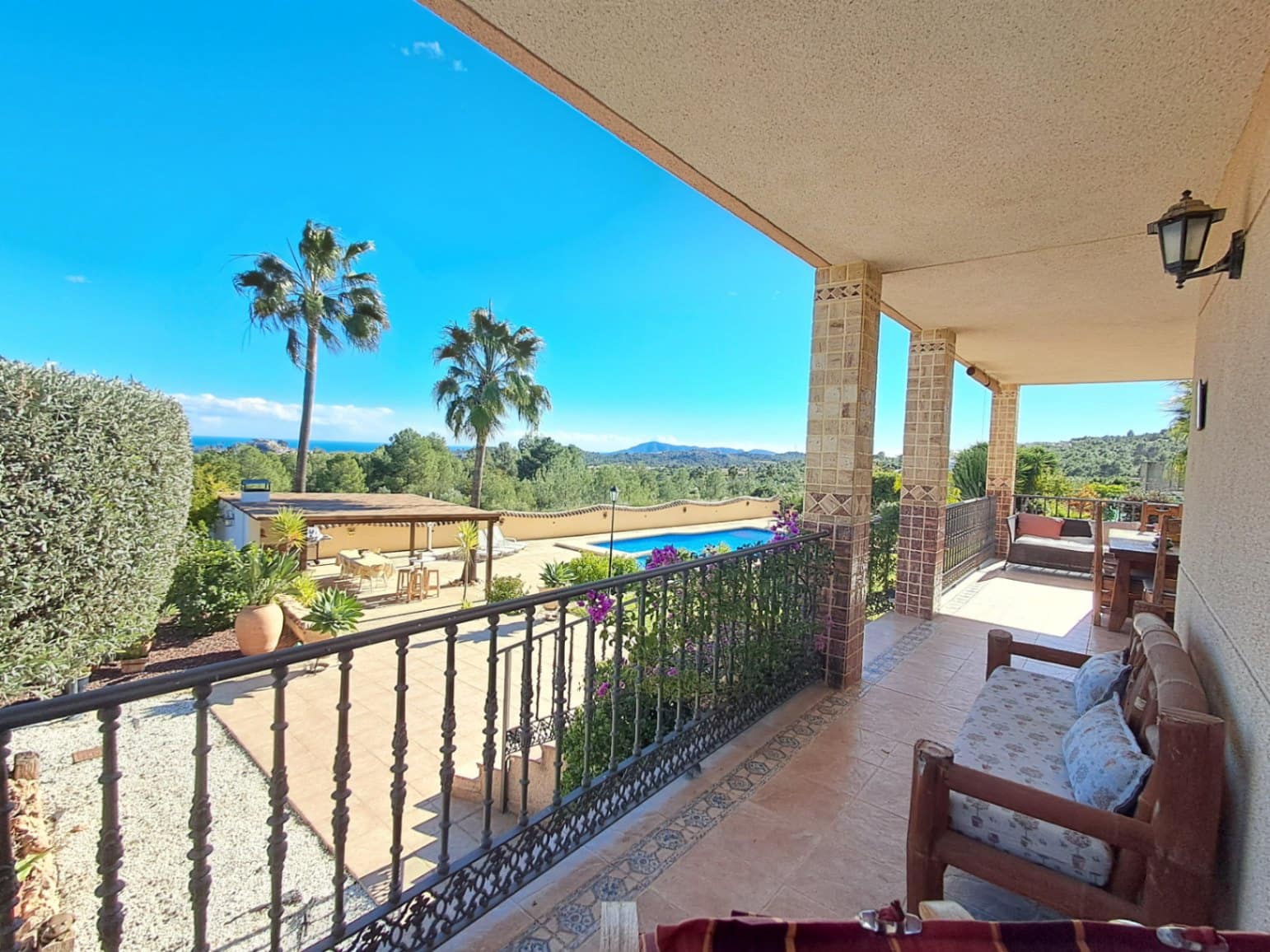 4 bedroom Villa for rent in Polop with pool garage - € 3,900 (Ref: 9431988)